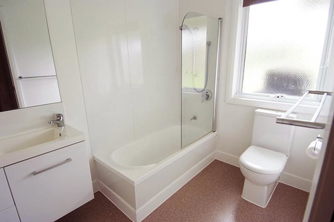 Pinestumps Holiday Home - Accommodation Batemans Bay 8