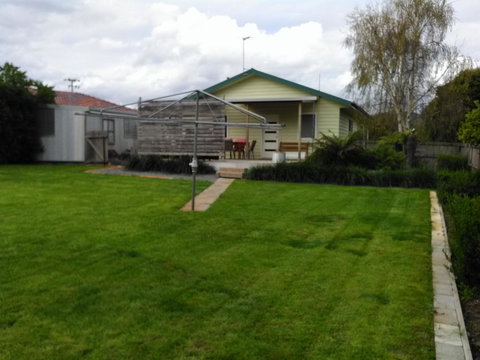 Pinestumps Holiday Home - Accommodation Batemans Bay 9