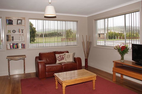 Pinestumps Holiday Home - Accommodation Batemans Bay 2