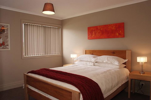 Pinestumps Holiday Home - Accommodation Batemans Bay 4