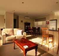 Hobart Villa - Accommodation Batemans Bay