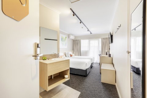 Nightcap At Findon Hotel - Accommodation Batemans Bay 1