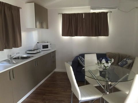 Oakridge Motel Tourist Park - Accommodation Batemans Bay 3