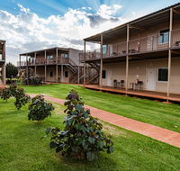 Oasis Newman - Accommodation Batemans Bay