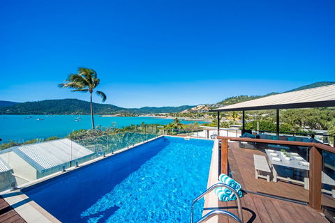 Oasis On Oceanview - Airlie Beach - Accommodation Batemans Bay 0