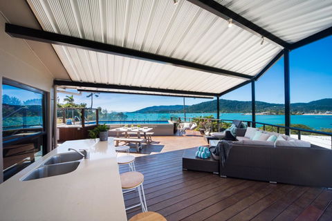 Oasis On Oceanview - Airlie Beach - Accommodation Batemans Bay 2