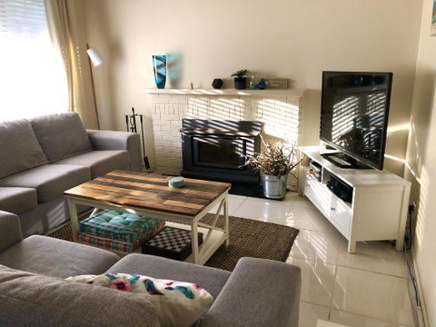 Ocean Beach Cottage - Accommodation Batemans Bay 3