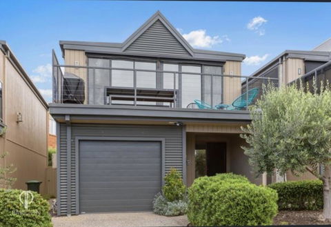 Ocean Grove House With Fantastic Ocean Views - Accommodation Batemans Bay 1