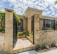 Ocean Keys Cottage - Free WiFi - Accommodation Batemans Bay