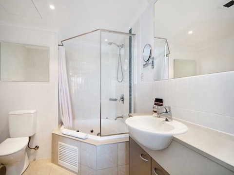 Ocean Panorama - 1 Bedroom Oceanview Apt - Accommodation Batemans Bay 2