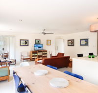 Oceanic Dr 133 - WHALE WATCHERS DELIGHT - Accommodation Batemans Bay