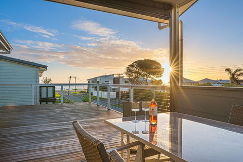 Oceans Eight - Accommodation Batemans Bay 0
