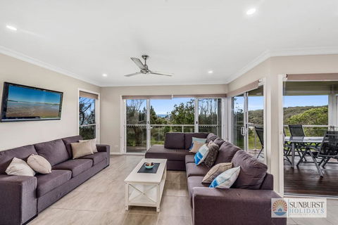 Oceanview Beach Front - Accommodation Batemans Bay 0