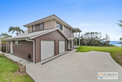 Oceanview Beach Front - Accommodation Batemans Bay 3