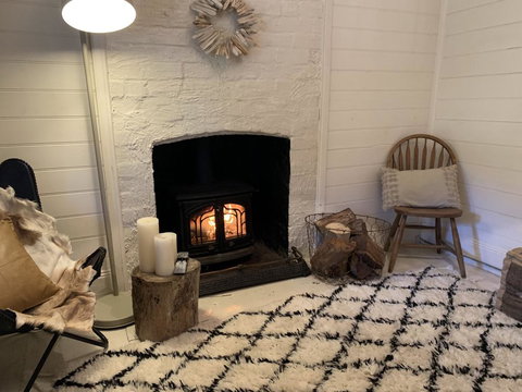 Old Railway Cottage - Accommodation Batemans Bay 1