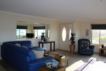 On Casey's with Accommodation Batemans Bay