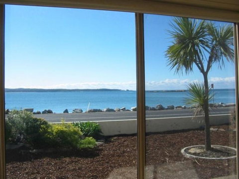On Casey's - Accommodation Batemans Bay 3