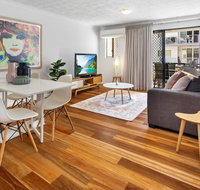 One-Bed Apartment With Balcony and Parking near CBD - Accommodation Batemans Bay