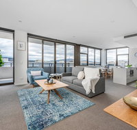 Oversized Luxe 1 Bedder - Amazing Barton - Gym - Accommodation Batemans Bay