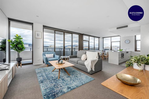 Oversized Luxe 1 Bedder - Amazing Barton - Gym - Accommodation Batemans Bay 0