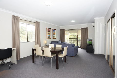 Oxley Court Serviced Apartments - Accommodation Batemans Bay 2