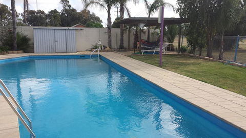 Paddle Steamer Motel - Accommodation Batemans Bay 0