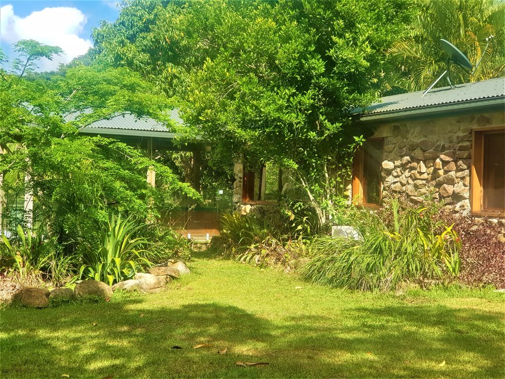 Palm Grove QLD Accommodation Batemans Bay