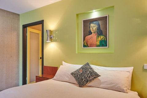 Palm Springs Suite - Accommodation Batemans Bay 1