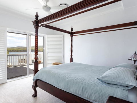Perfect Seclusion - Top Level Only - Accommodation Batemans Bay 2
