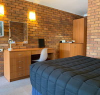 Peter Allen Motor Inn - Accommodation Batemans Bay