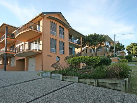 Phoenix Terrace -townhouse Yamba - Accommodation Batemans Bay 3