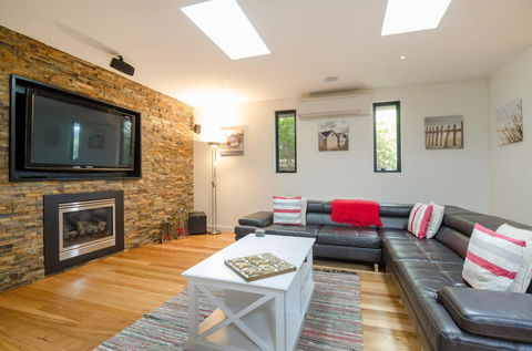 PIER 55 - DROMANA... - Accommodation Batemans Bay 0