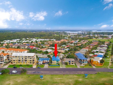 Pippi View 1 (Bottom) - Across The Road From The Beach! - Accommodation Batemans Bay 2
