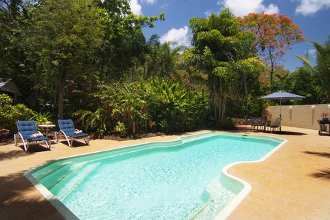 Port Douglas Valley Retreat - Accommodation Batemans Bay 1