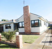 Port Life Beach House - Accommodation Batemans Bay