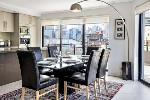 PYRMONT/DARLING HARBOUR MODERN 3 BED PENTHOUSE APARTMENT - Accommodation Batemans Bay 3