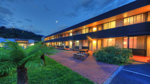 Queenstown Motor Lodge - Accommodation Batemans Bay 1