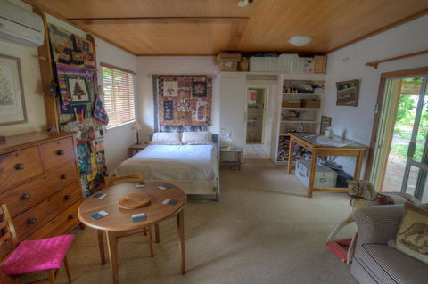Quilters Studio - Accommodation Batemans Bay 3