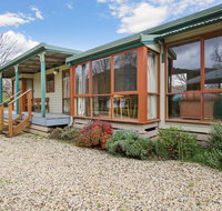 R  R in Bright - Short walk to town - Accommodation Batemans Bay