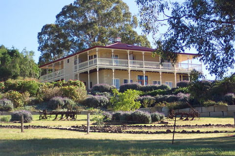 R On The Downs BnB & Cottages - Accommodation Batemans Bay 0