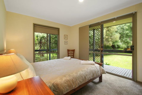 Rail Trail Cottage - BRIGHT - Accommodation Batemans Bay 1