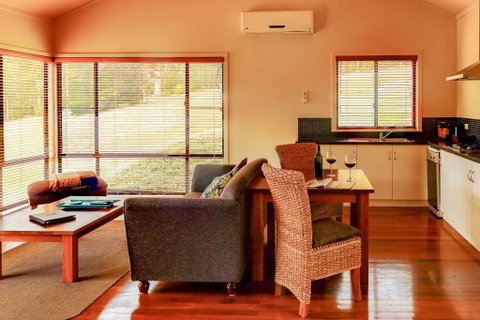 Rainbow Trail Chalets - Accommodation Batemans Bay 1