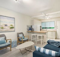 Rare Modern Unit with Private Fenced garden Close to The Beach PC3 - Accommodation Batemans Bay
