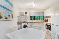 Rare Modern Unit with Private Fenced garden Close to The Beach PC5