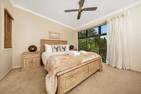 Ravensbourne Escape - Silverwood Lodge - Accommodation Batemans Bay 3