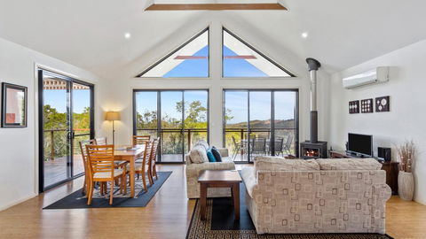 Ravensbourne Escape- Stella Luna - Accommodation Batemans Bay 0