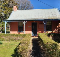 Redruth - 2 bedroom cottage situated in wandiligong - Accommodation Batemans Bay