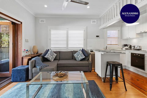 Relaxed Clovelly Beach Home - Parking - Cloey6 - Accommodation Batemans Bay 0