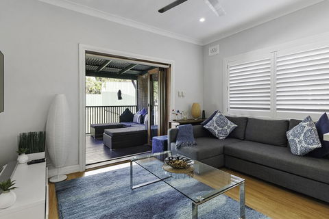 Relaxed Clovelly Beach Home - Parking - Cloey6 - Accommodation Batemans Bay 2