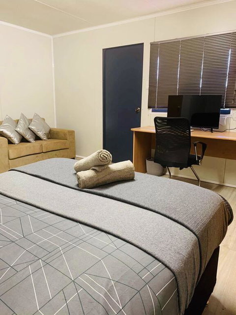 Riverside Hotel - Accommodation Batemans Bay 3